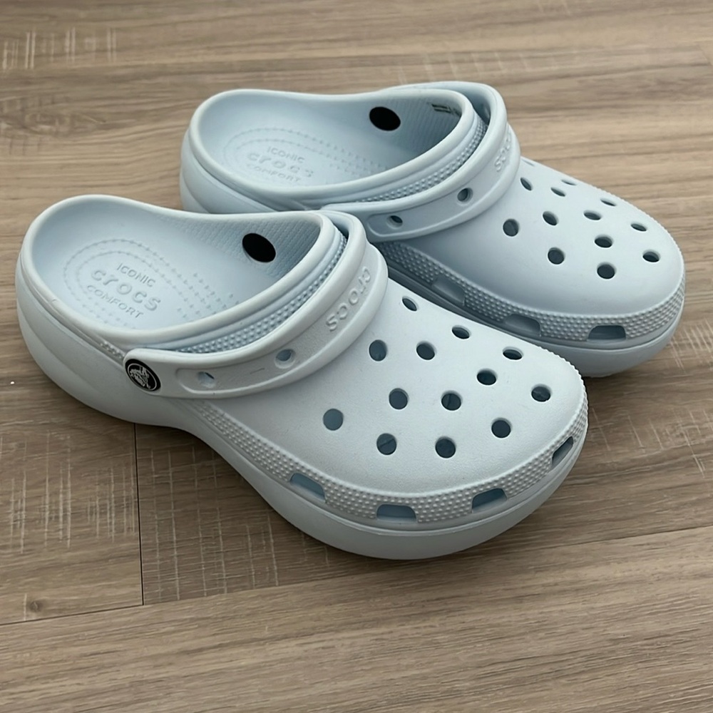 Classic platform clogs